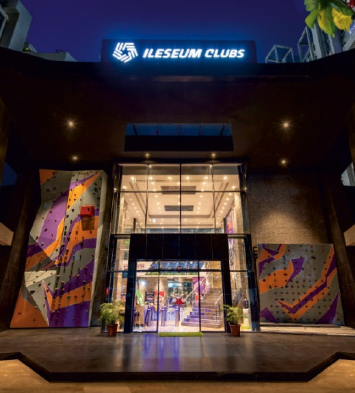 ILESEUM CLUBS Pune Badminton Court